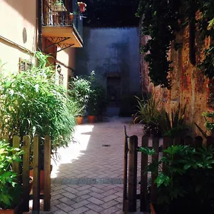 Gasthof Mood-siro Comi, Pavia